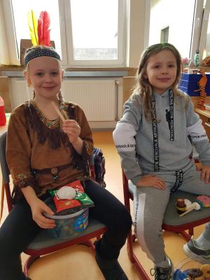 Foto des Albums: Fasching 2020 - mit Schulfrühstück und Cajon!
