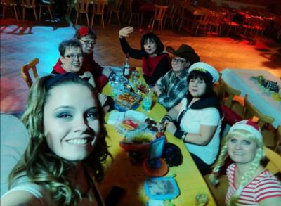 Foto des Albums: 5. Weiberfastnacht - HCC und ZCV 2020