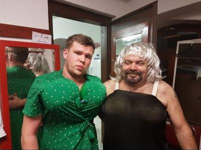 Foto des Albums: 5. Weiberfastnacht - HCC und ZCV 2020
