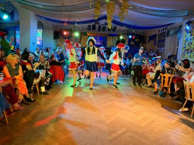 Foto des Albums: 5. Weiberfastnacht - HCC und ZCV 2020