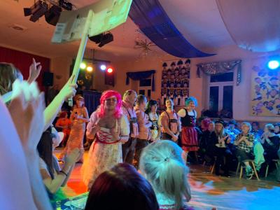 Foto des Albums: 5. Weiberfastnacht - HCC und ZCV 2020