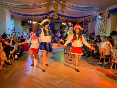 Foto des Albums: 5. Weiberfastnacht - HCC und ZCV 2020