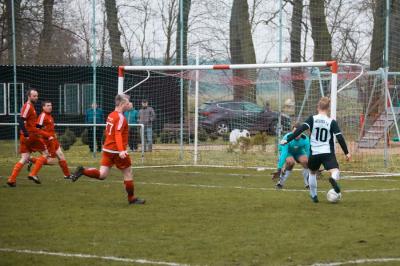 Foto des Albums: 19. Spieltag Häsener SV - SG Eintracht Bötzow II