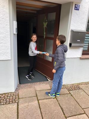 Foto des Albums: Kontaktloser Staffellauf Klasse 3a