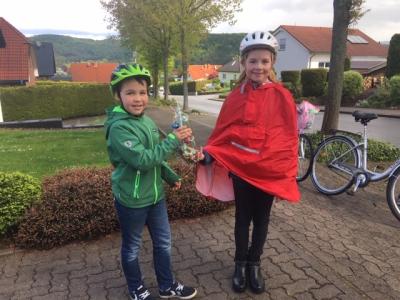 Foto des Albums: Kontaktloser Staffellauf Klasse 3a
