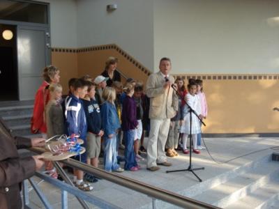 Foto des Albums: Erster Schultag an der neuen Grundschule in der Hozhausener Straße (01.09.2008)