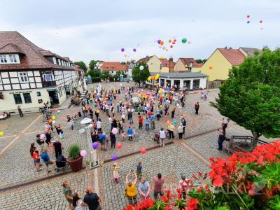 Foto des Albums: Bunte Ballons "statt Fest"