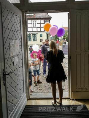 Foto des Albums: Bunte Ballons "statt Fest"