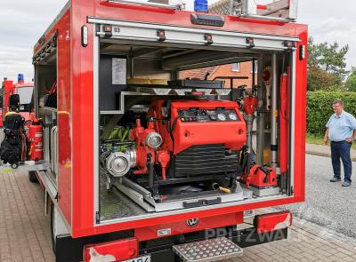 Foto des Albums: Leistungsfähiges Löschfahrzeug für Kemnitz