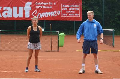 Die Tennisschule bei der Arbeit :-) 