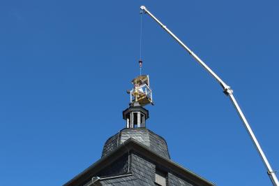 Foto des Albums: Kirchturm in Blankenburg bekommt Kirchknopf am 17.07.2020