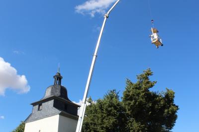 Foto des Albums: Kirchturm in Blankenburg bekommt Kirchknopf am 17.07.2020