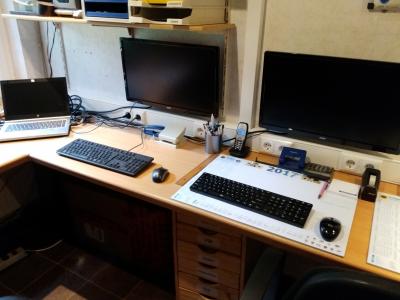 Das B&uuml;ro wurde auch moderner  (Bild vergr&ouml;&szlig;ern)