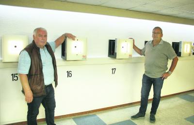 Die Hauptakteure der Umbauarbeiten: Hartmut Wittke und Heinz Schuler  (Bild vergr&ouml;&szlig;ern)