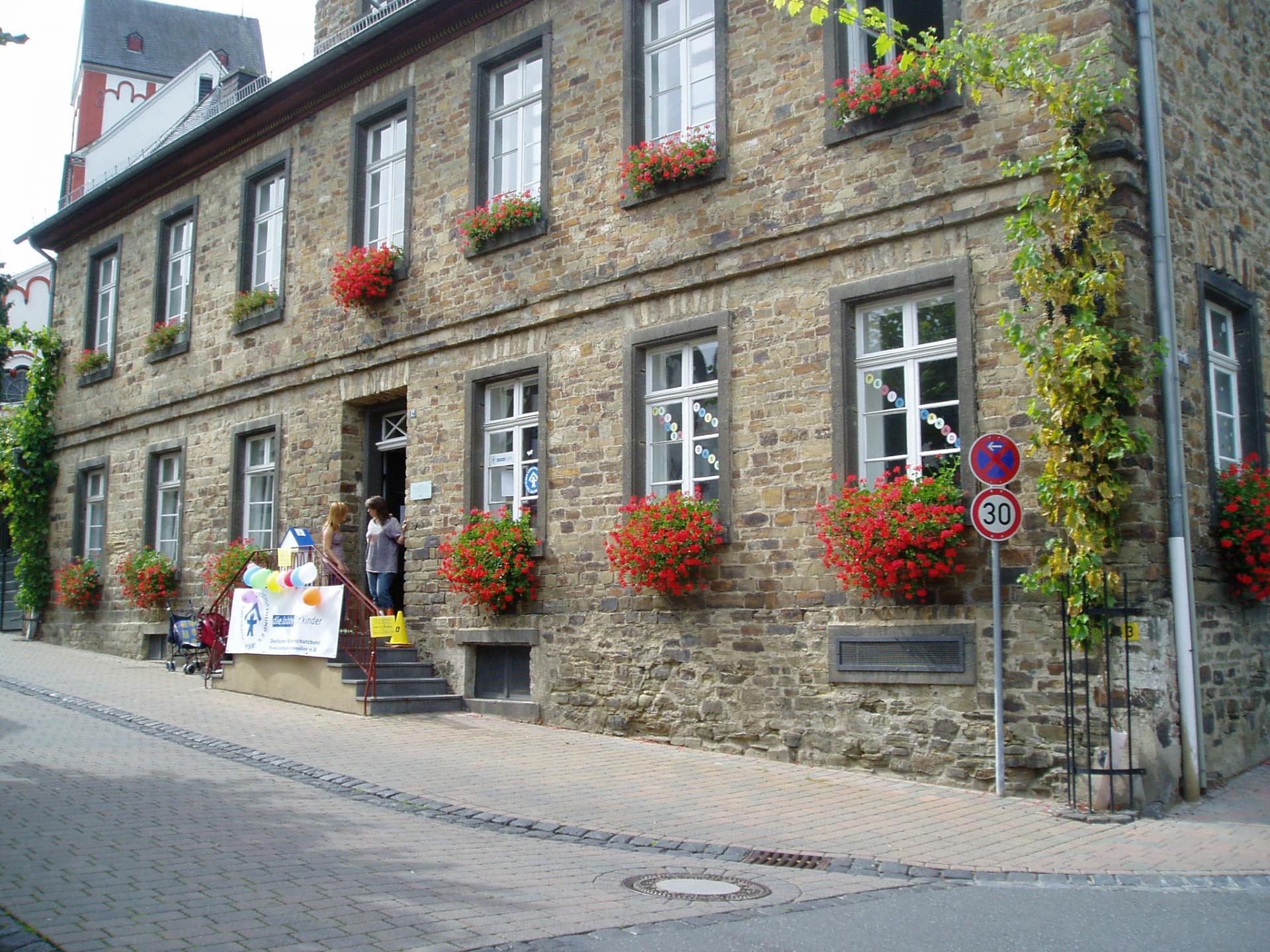 Bild: Die Alte Schule in Oberbreisig - Heimat unseres FamilienTreffs