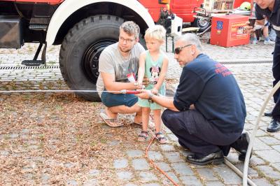 Der Pritzwalker Jugendwart Dirk Siemens betreute mit seinen Kollegen die Stationen. Foto: Beate Mundt   (Bild vergr&ouml;&szlig;ern)