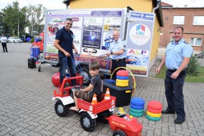 Foto des Albums: Übergabe eines Spieleanhängers an den Kreisfeuerwehrverband Prignitz e.V.