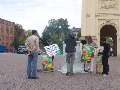 Foto des Albums: Kommunalwahl 2008: Bündnis 90/Die Grünen - Minikühlturm gegen Kraftwerk (10.09.2008)