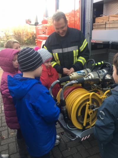 Foto des Albums: Besuch bei der Feuerwehr in Ihlpohl (01. 11. 2019)