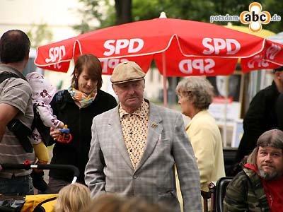 Foto des Albums: Kommunalwahlkampf: Stadtteilfest der SPD auf dem Weberplatz (13.09.2008)