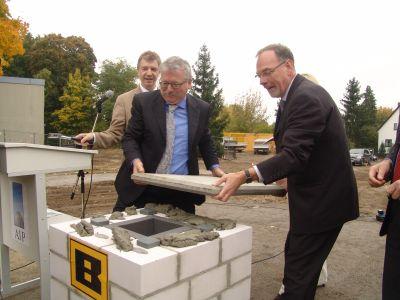 Foto des Albums: Grundsteinlegung des Neubaus für Technologieentwicklung und -transfer (09.10.2008)