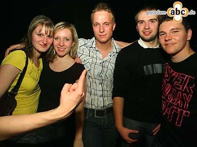 Foto des Albums: Semesteranfangsparty des Pub-a-la-Pub im Lindenpark - Serie 1 (15.10.2008)