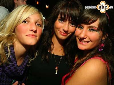 Foto des Albums: Semesteranfangsparty des Pub-a-la-Pub im Lindenpark - Serie 2 (15.10.2008)