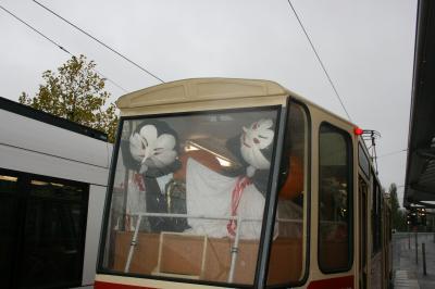 Foto des Albums: Halloween Tram + Bastelstände in den Bahnhofspassagen (30.10.2008)