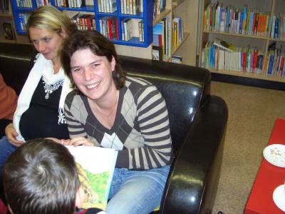 Foto des Albums: Vorlesenachmittag mit Kaffeeklatsch und unseren Vorleserinnen Katja Klaußner und Yvonne Röscher (18. 11. 2008)