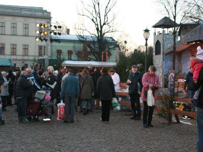 Foto des Albums: Weihnachtsmarkteröffnung auf dem Luisenplatz (24.11.2008)