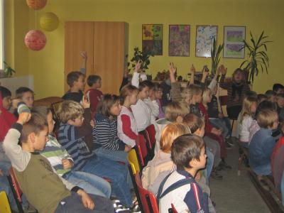 Foto des Albums: Evas Musik Geschichten zu Gast in der Grundschule Zielitz und Rogätz (04. 12. 2008)