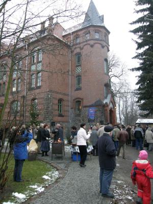Foto des Albums: Adventskalender in historischen Stadtkernen, hier in Dahme/Mark (12.12.2008)