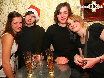 Foto des Albums: WiSo-Weihnachtsparty im Stilbruch (17.12.2008)