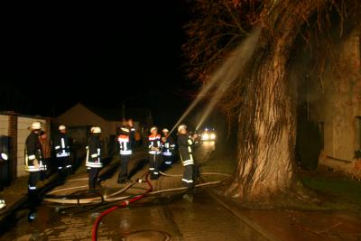 Bild: 31.12.08 Brand der Linde am Pfarrhaus