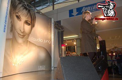 Foto des Albums: Claudia Jung im Hauptbahnhof, Potsdam (27.09.2007)