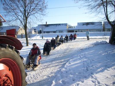 Bild: Rodelausflug in die Höllberge von Langengrassau am 11.01.2009 (Foto Herbert Rode)