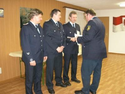 Foto des Albums: Auszeichnungsveranstaltung für Treue Dienste in der Feuerwehr (Fotos: Wolfgang Kniese) (23. 01. 2009)