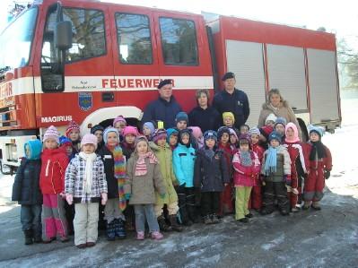 Foto des Albums: Feuerwehr zu Gast in der Kita "Waldhäuschen" in Gröden (21. 01. 2009)