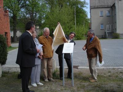 Foto des Albums: Enthüllung von 4 Gedenktafeln des künftigen Stadtlehrpfades (23. 04. 2007)
