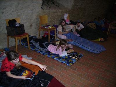 Foto des Albums: Lesenacht der Klasse 4a auf der Wasserburg in Egeln (06.03.2009)