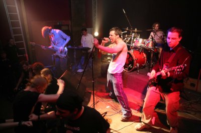 Foto des Albums: Beautiful Noise Festival im Waldschloss (29.04.2006)