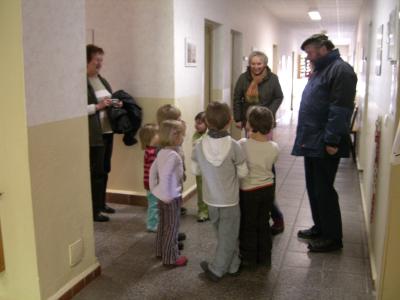 Foto des Albums: Kleine Strolche besuchen die Gemeindeverwaltung