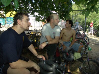 Foto des Albums: Lake Jumping: Biker, Skater und Zuschauer (07.08.2004)