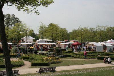 Foto des Albums: Gartenzeit 2009 im Volkspark (03.05.2009)