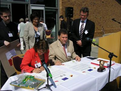 Foto des Albums: Besuch aus Otyn - Unterzeichnung Partnerschaftsurkunde (17. 05. 2009)