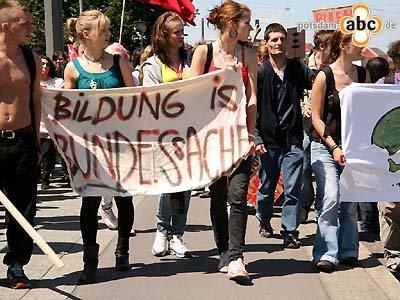 Foto des Albums: Demonstration von Schülern und Studenten gegen Bildungsabbau - Serie 2 (17.06.2009)
