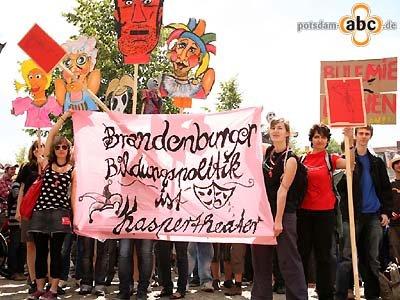Foto des Albums: Demonstration von Schülern und Studenten gegen Bildungsabbau - Serie 1 (17.06.2009)