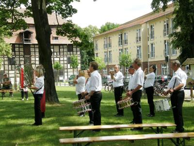 Foto des Albums: Jung und Alt zur Brandenburgischen Seniorenwoche (20.06.2009)