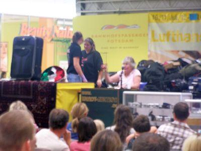 Foto des Albums: Lufthansa-Koffer-Versteigerung (10.07.2009)