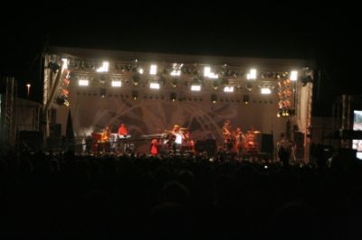 Foto des Albums: Stadtwerkefest im Lustgarten - die Bühne Teil 2 (02.07.2006)
